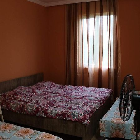 Guest House Barbi Кобулеті Екстер'єр фото