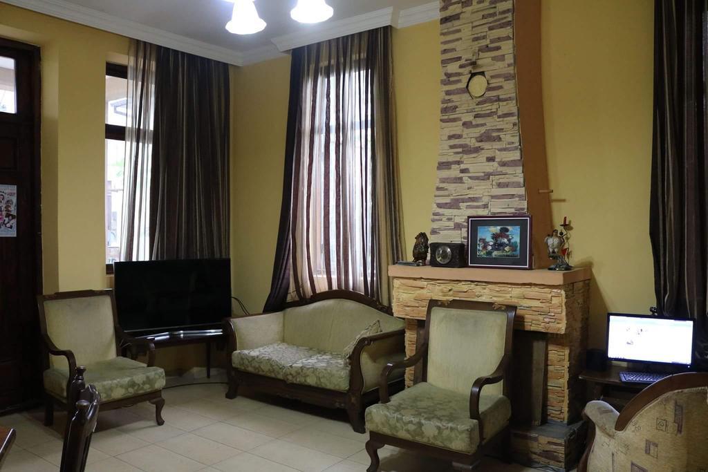 Guest House Barbi Кобулеті Екстер'єр фото